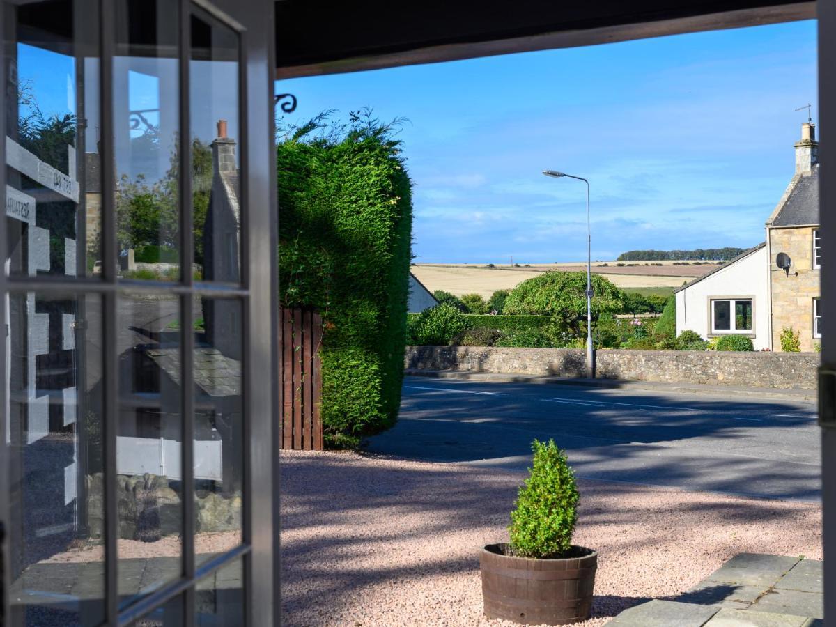 Meldrums Apartments Ceres Eksteriør bilde